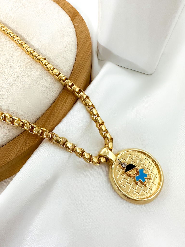 Colar elo português folheado a ouro 18k com pingente criança
