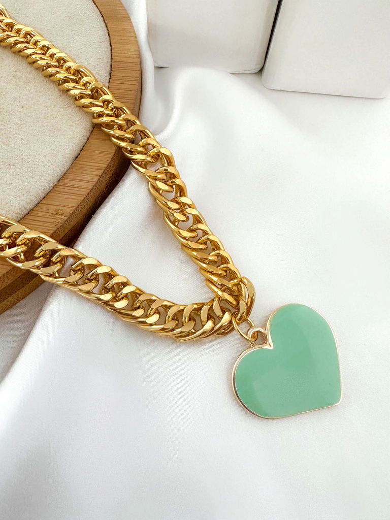 Colar elos folheado a ouro 18k com coração esmaltado.
