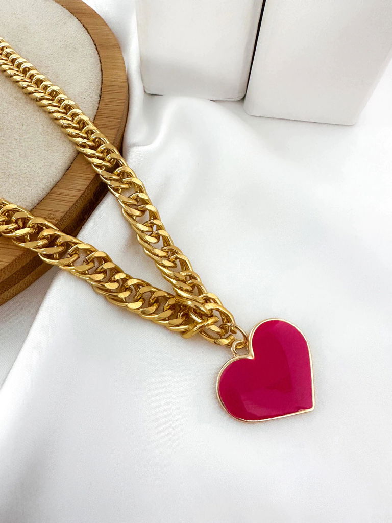 Colar elos folheado a ouro 18k com coração esmaltado.