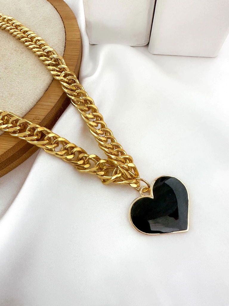 Colar elos folheado a ouro 18k com coração esmaltado.