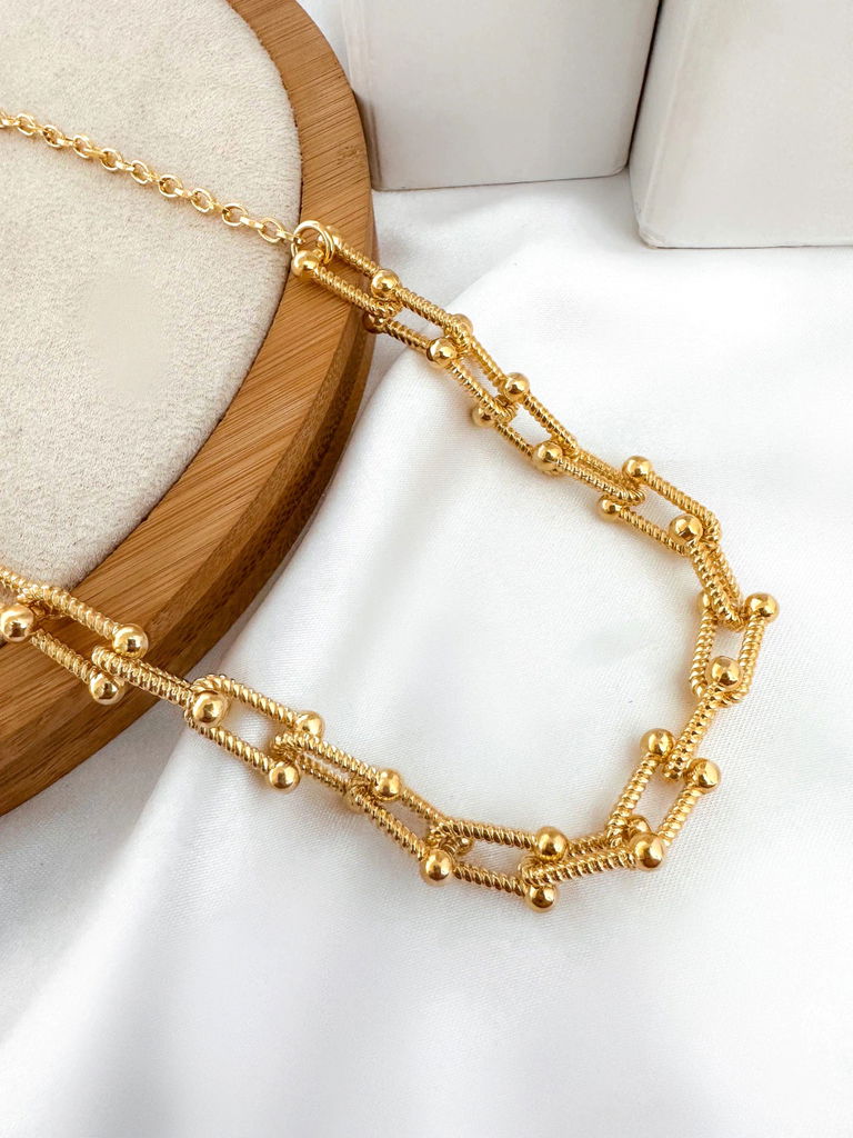 Colar escovado inspiração joalheria folheado ouro 18k e prata 925.