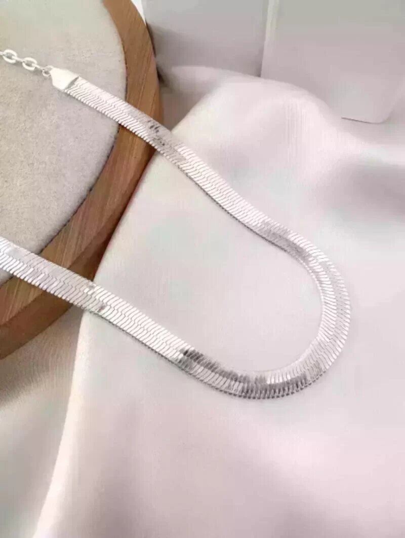 Colar fita laminada 8mm folheado a ouro 18k e prata 925.