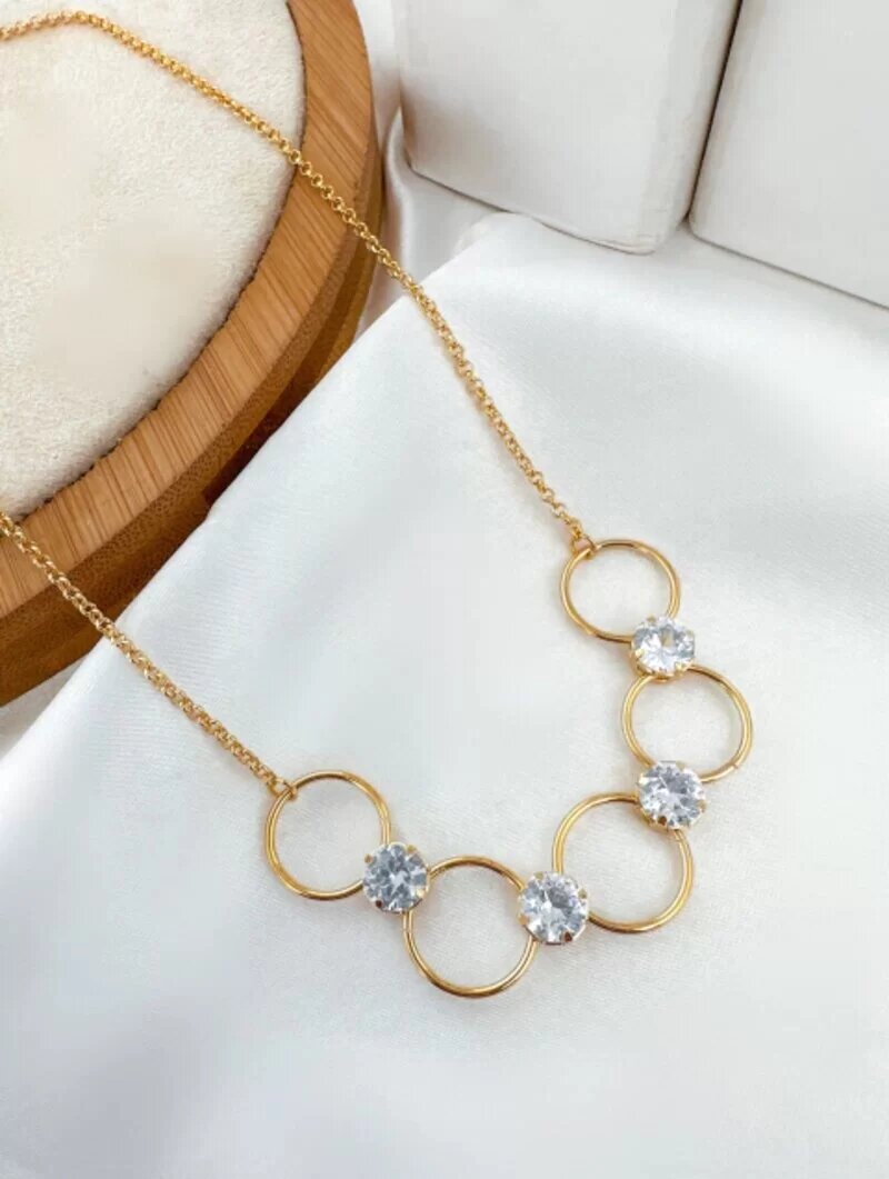 Colar folheada a ouro 18k e prata 925 círculos vazados com ponto de luz
