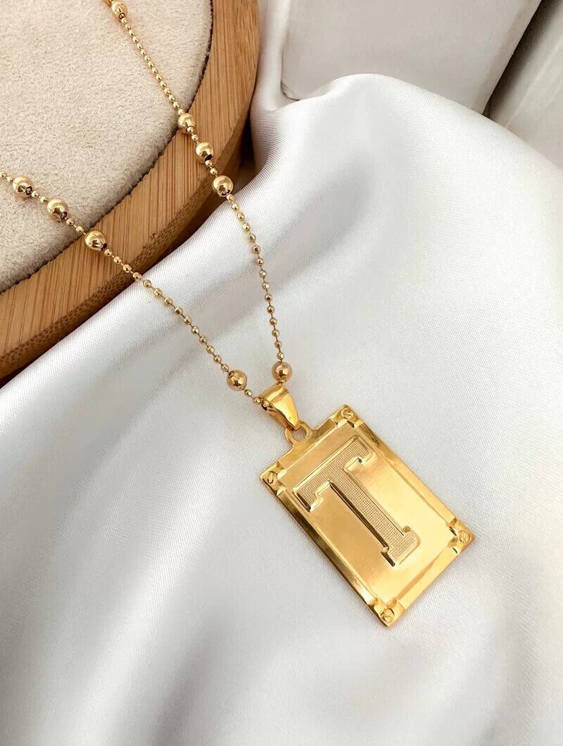 Colar Folheado a Ouro 08k Corrente de Bolinhas com Placa Inicial
