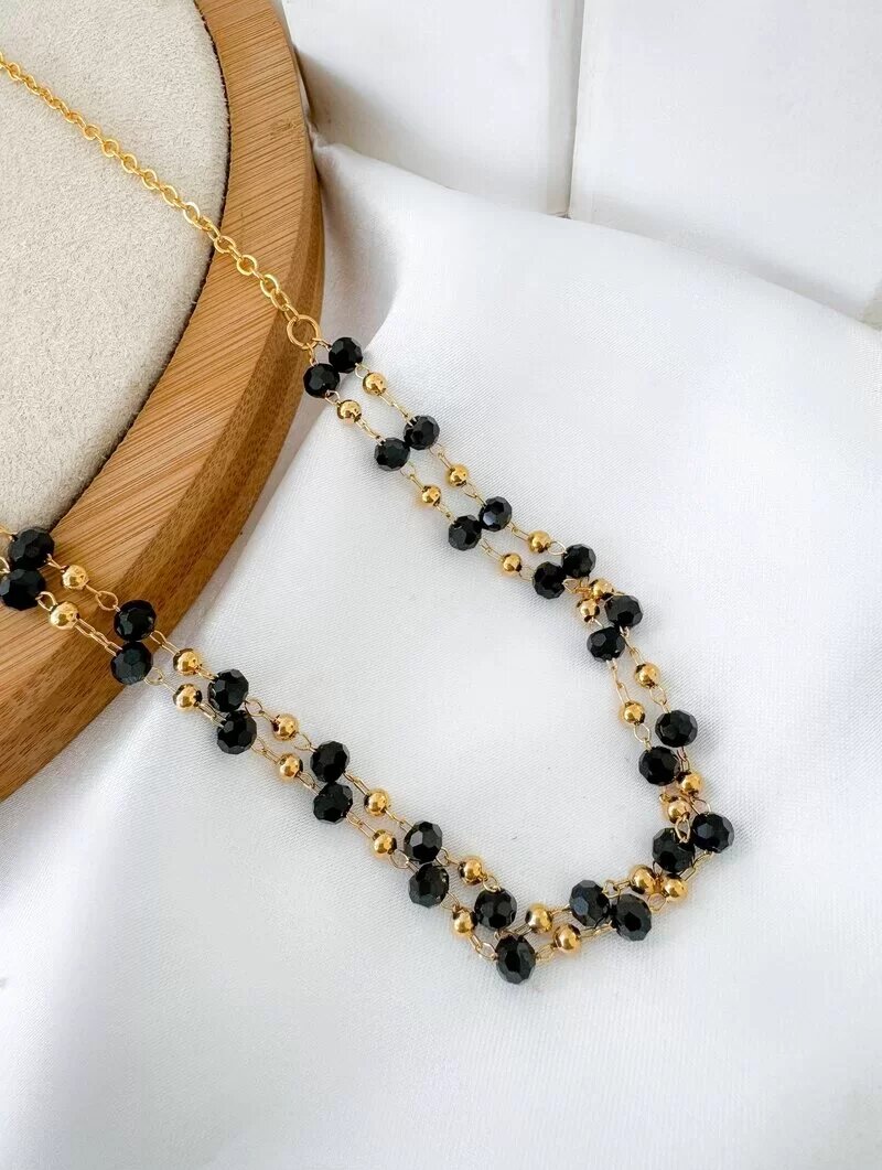 Colar Folheado a Ouro 18k com Cristais Pretos e Mini Esferas