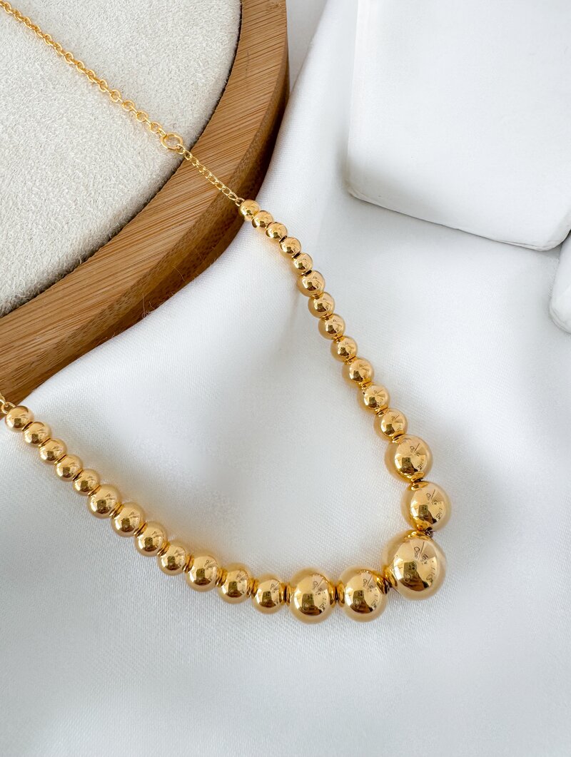 Colar Folheado a Ouro 18k com Esferas Lisas