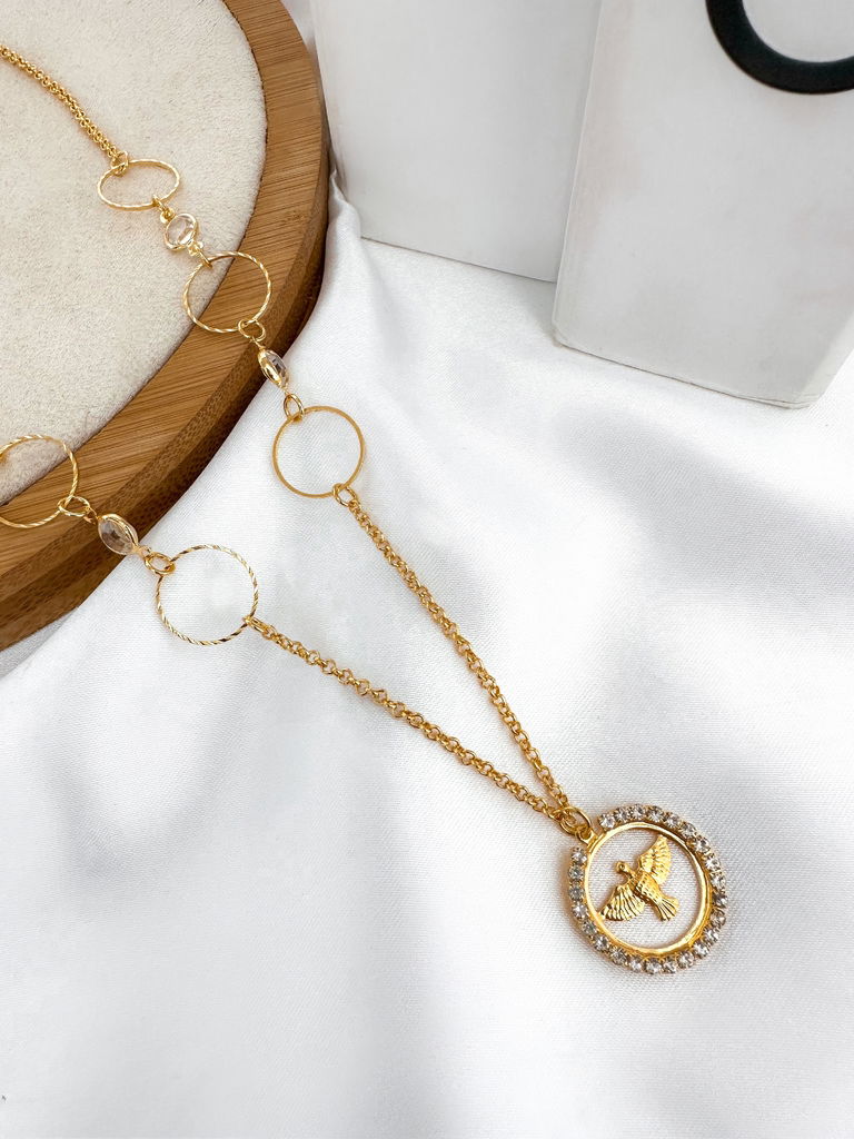 Colar folheado a ouro 18k com pingente espirito santo com zircônias