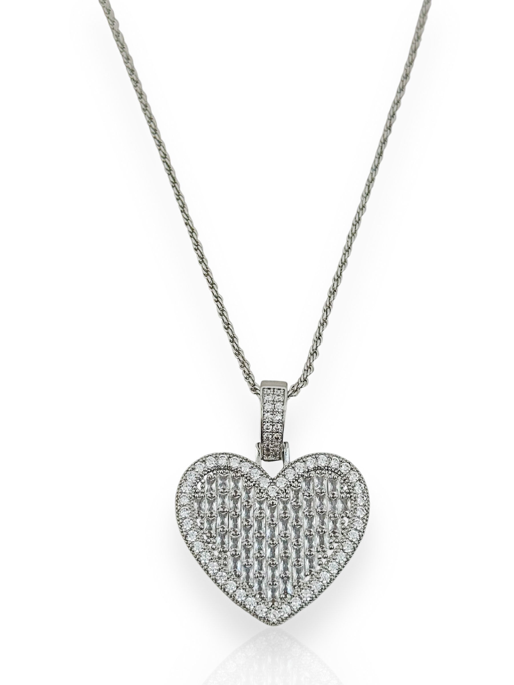 Colar Folheado a Ouro 18k e Prata Coração Trabalhado na Zircônia