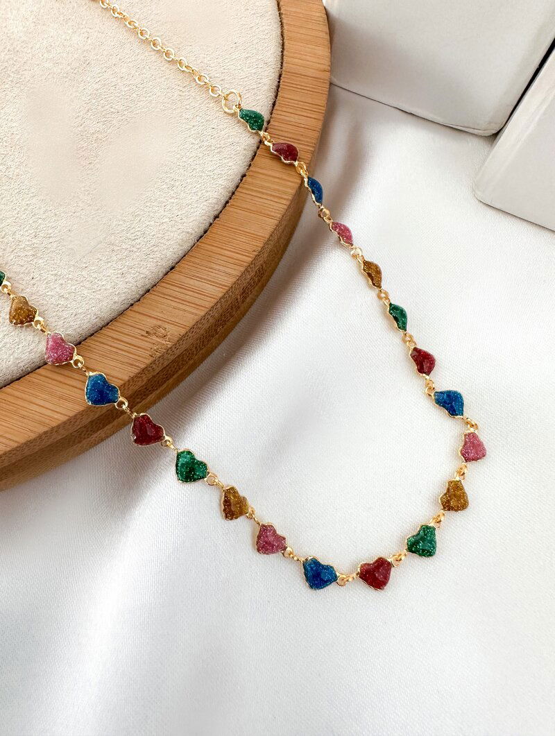 Colar Folheado a Ouro 18k Corações Coloridos