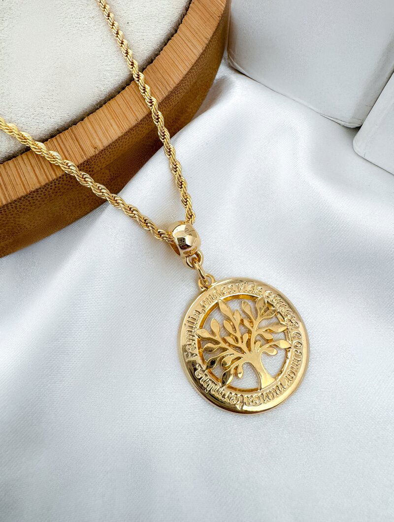 Colar Folheado a Ouro 18k Cordão Baiano com Pingente Árvore da Vida