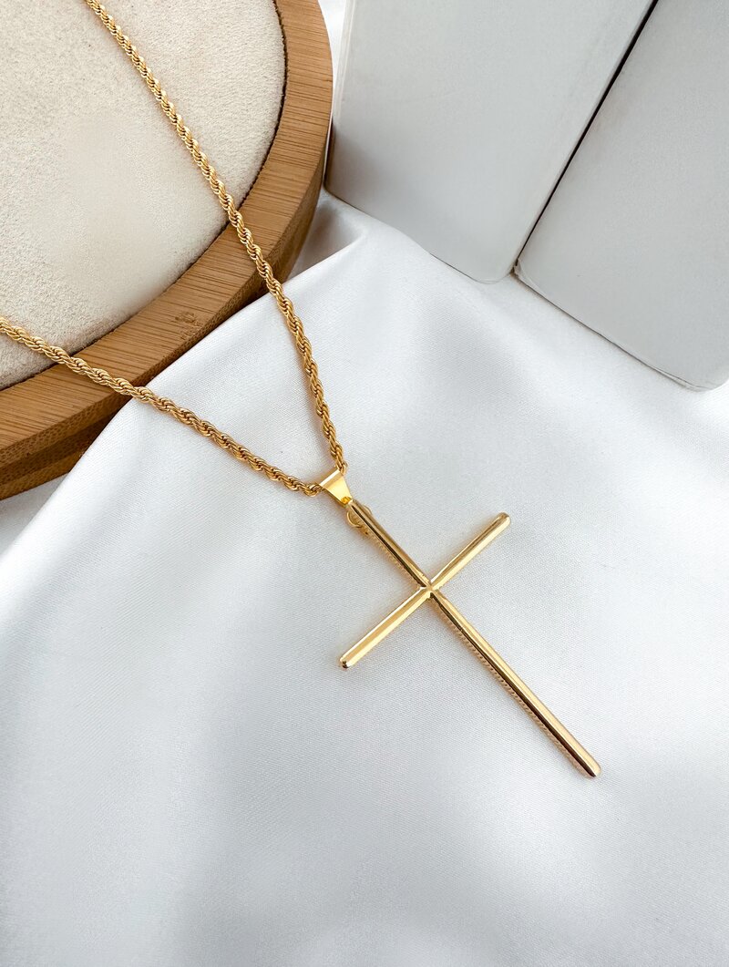 Colar Folheado a Ouro 18k Cordão Baiano com Pingente Crucifixo