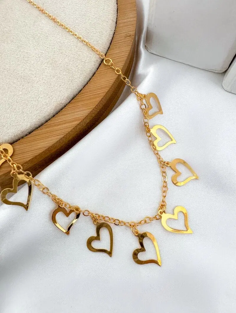 Colar Folheado a Ouro 18k Corrente com Corações Vazados