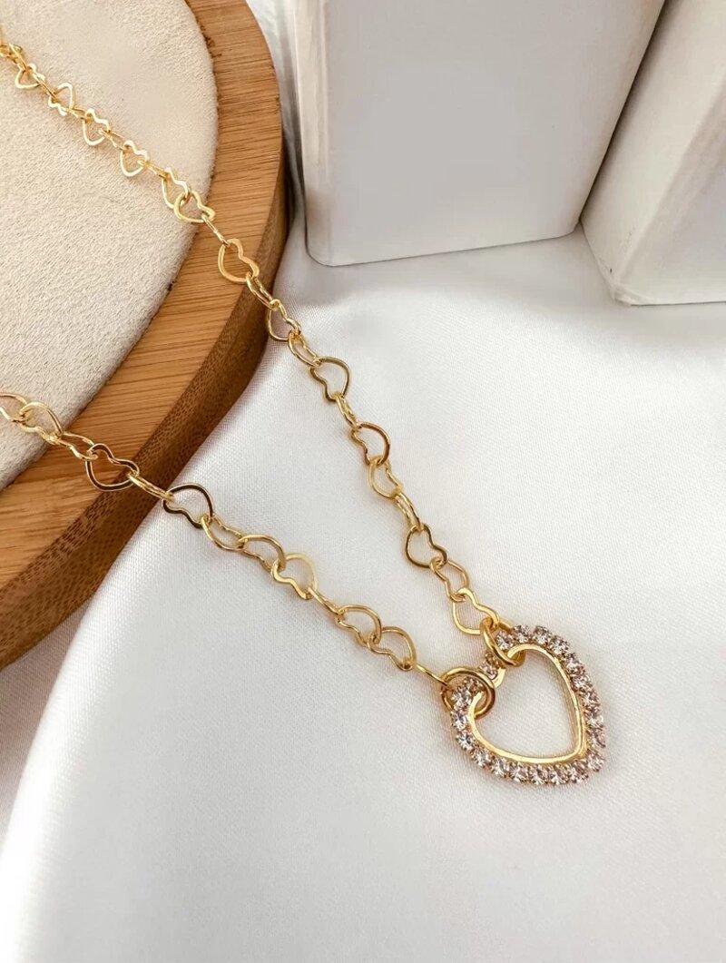 colar folheado a ouro 18k corrente de corações com pingente coracão vazado