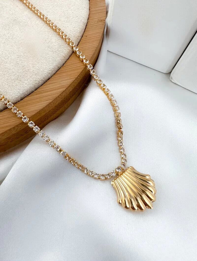 Colar Folheado a Ouro 18k Corrente de Zircônias com Concha