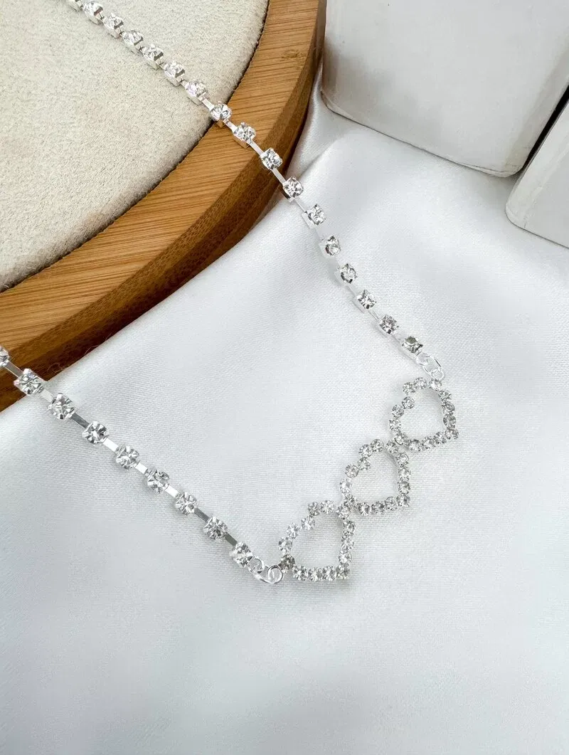 Colar Folheado a Ouro 18k Corrente de Zircônias com Corações Cravejados