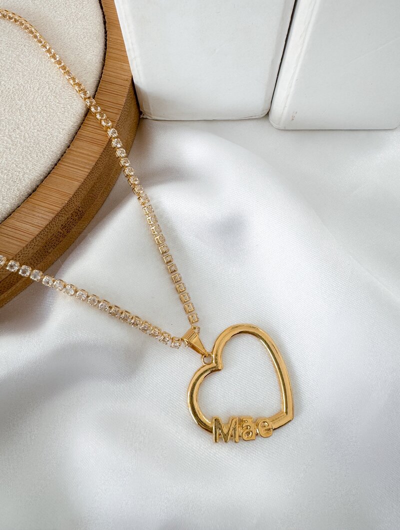 Colar Folheado a Ouro 18k Corrente de Zircônias com Pingente Coração Mãe