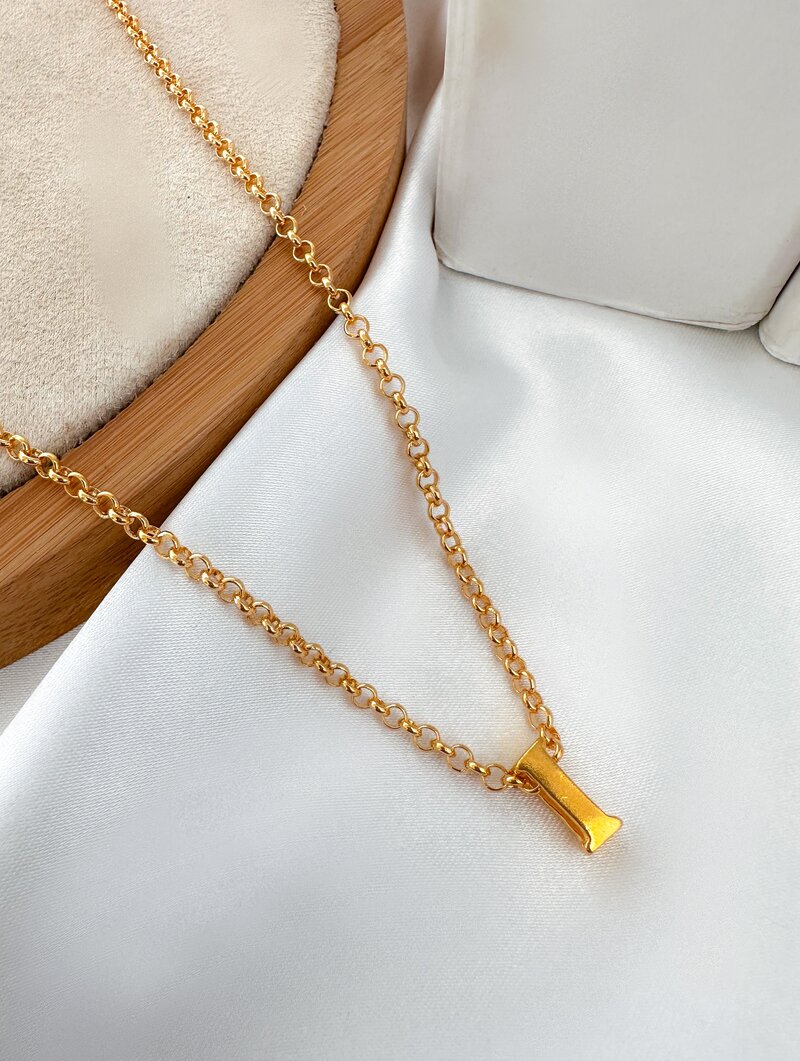 Colar Folheado a Ouro 18k Corrente Elos com Inicial