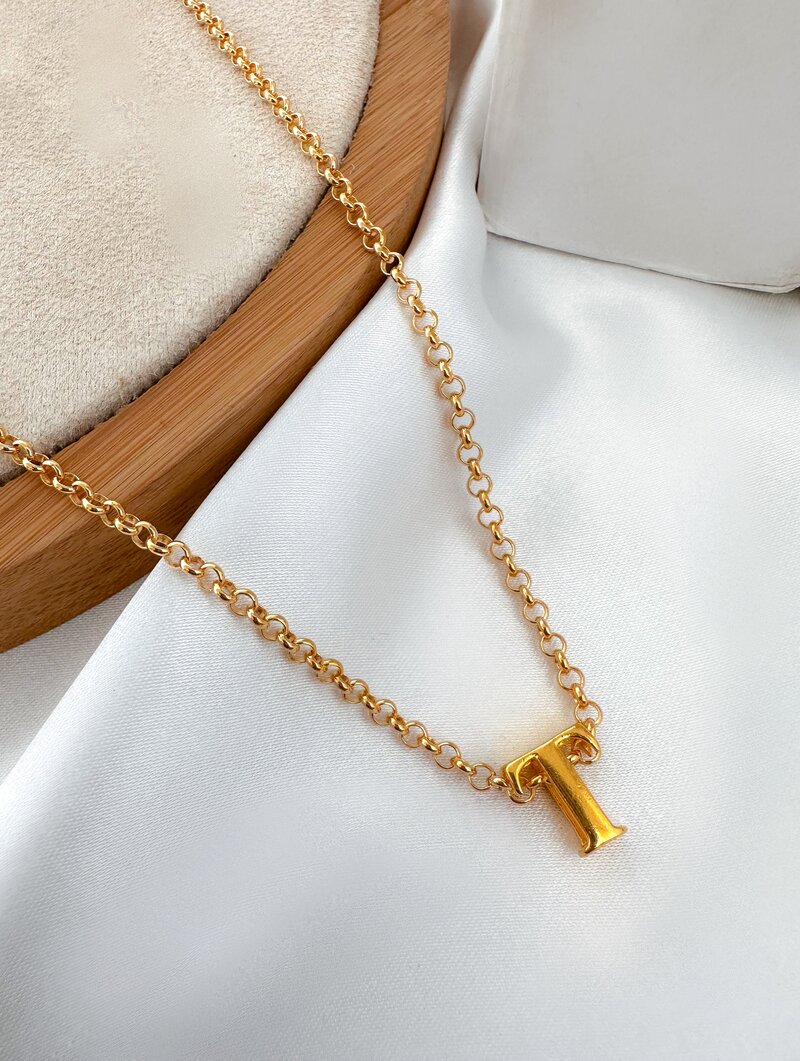 Colar Folheado a Ouro 18k Corrente Elos com Inicial