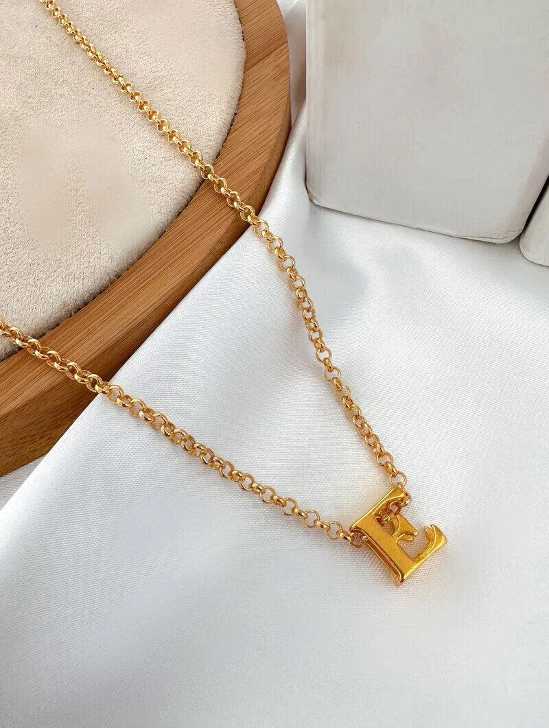 Colar Folheado a Ouro 18k Corrente Elos com Inicial