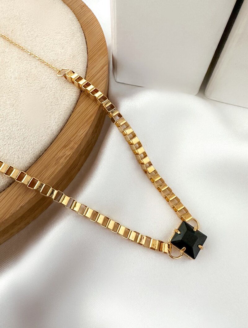 Colar Folheado a Ouro 18k Corrente Quadrada com Pedra de Zircônia