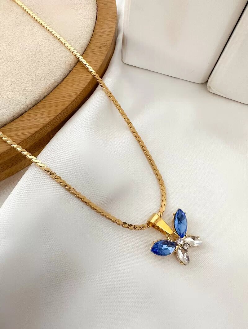Colar Folheado a Ouro 18k Corrente Trabalhada com Borboleta de Zircônia