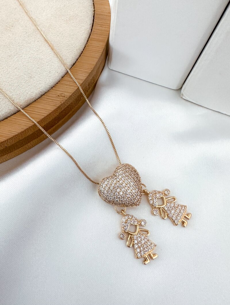 Colar Folheado a Ouro 18K e a Prata Coração Cravejado Pingente Criança