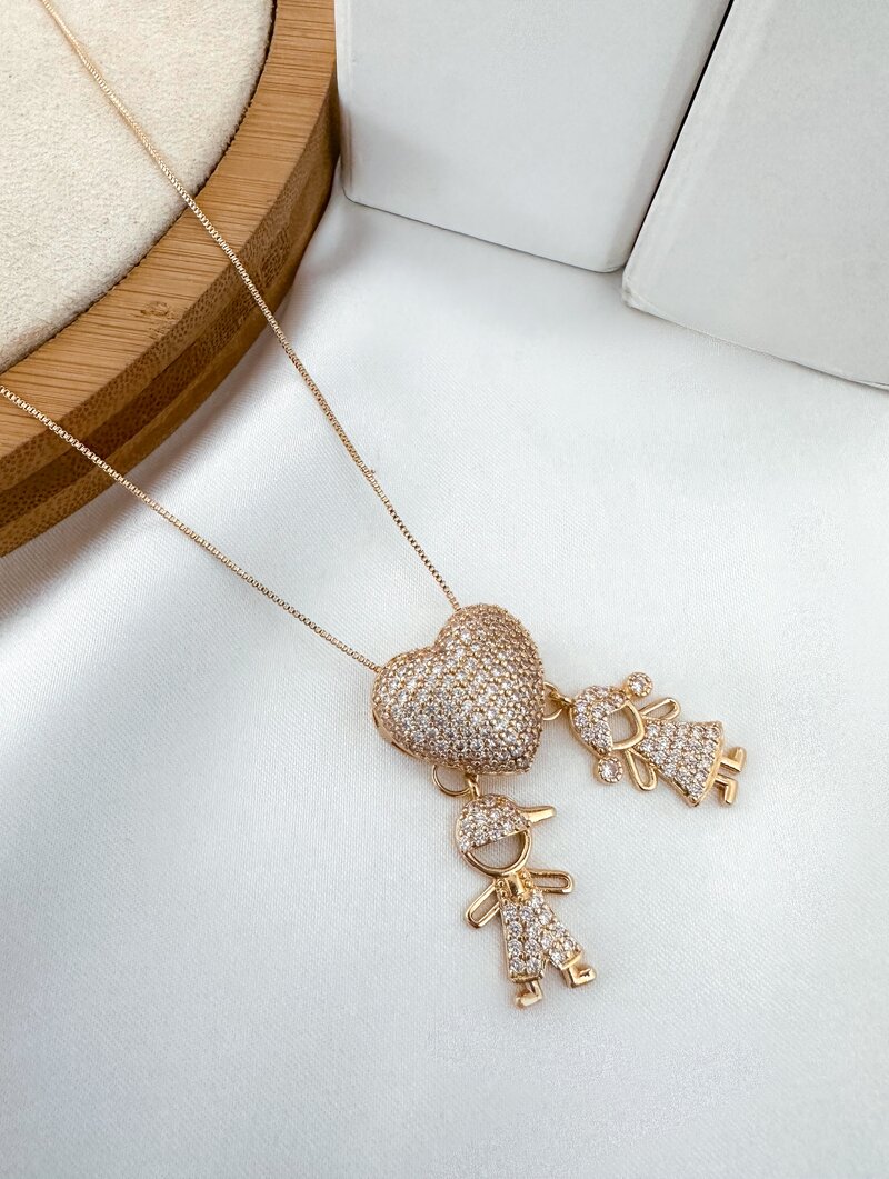 Colar Folheado a Ouro 18K e a Prata Coração Cravejado Pingente Criança