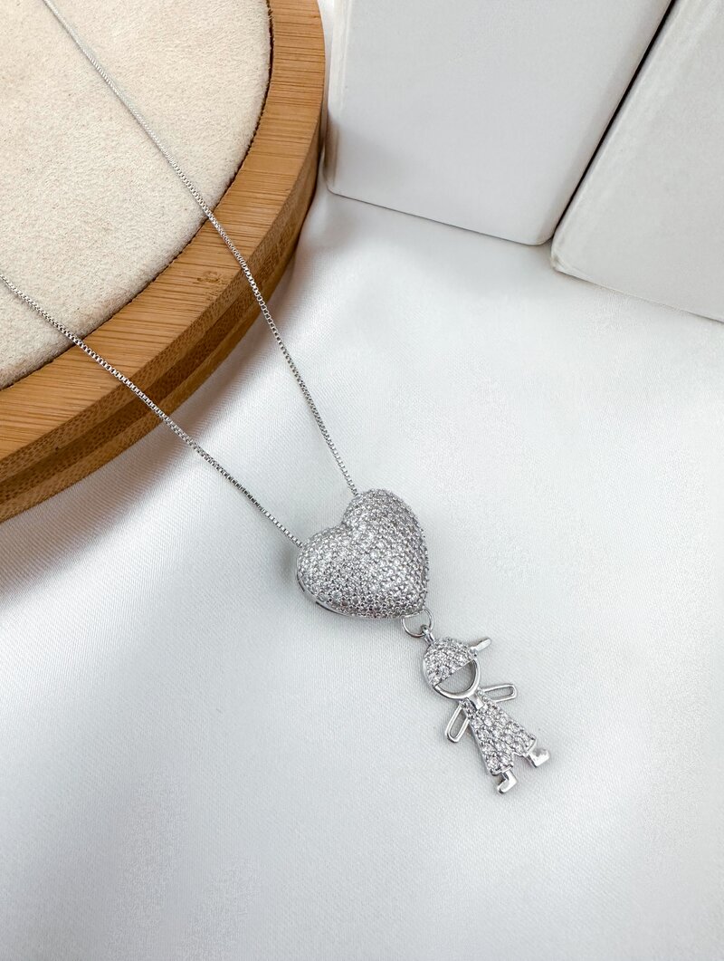 Colar Folheado a Ouro 18K e a Prata Coração Cravejado Pingente Criança