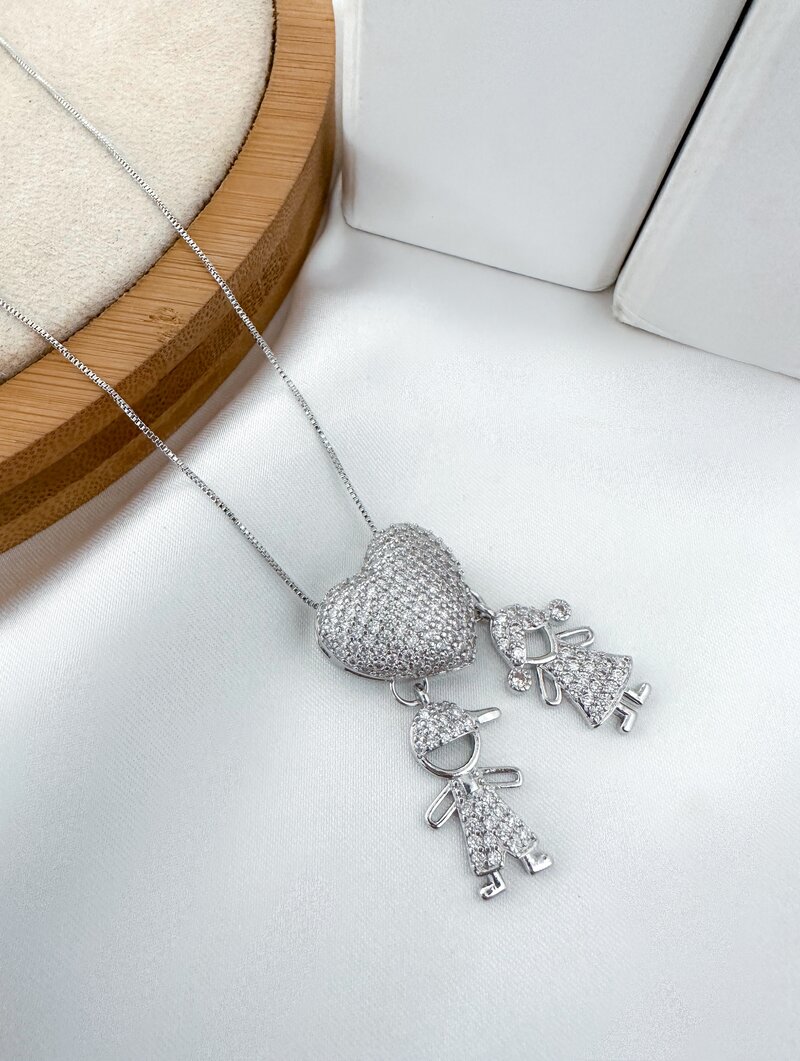 Colar Folheado a Ouro 18K e a Prata Coração Cravejado Pingente Criança