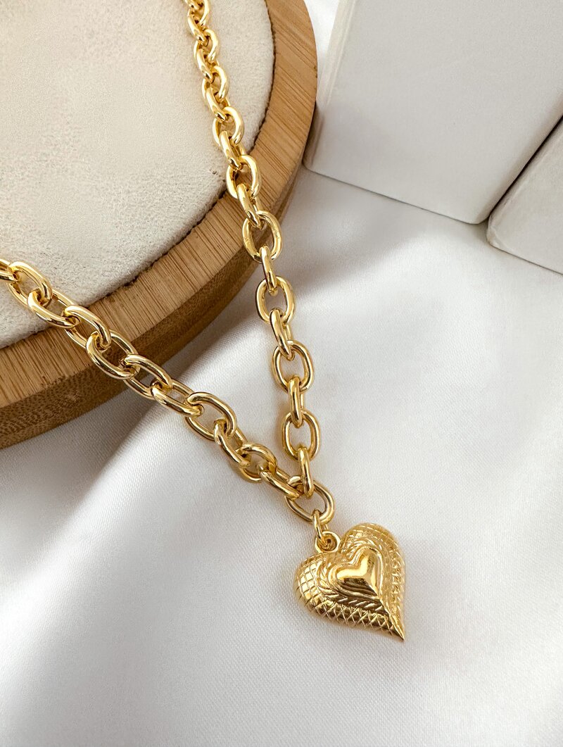 Colar Folheado a ouro 18K e Prata 925 Correntaria com Coração Trabalhado