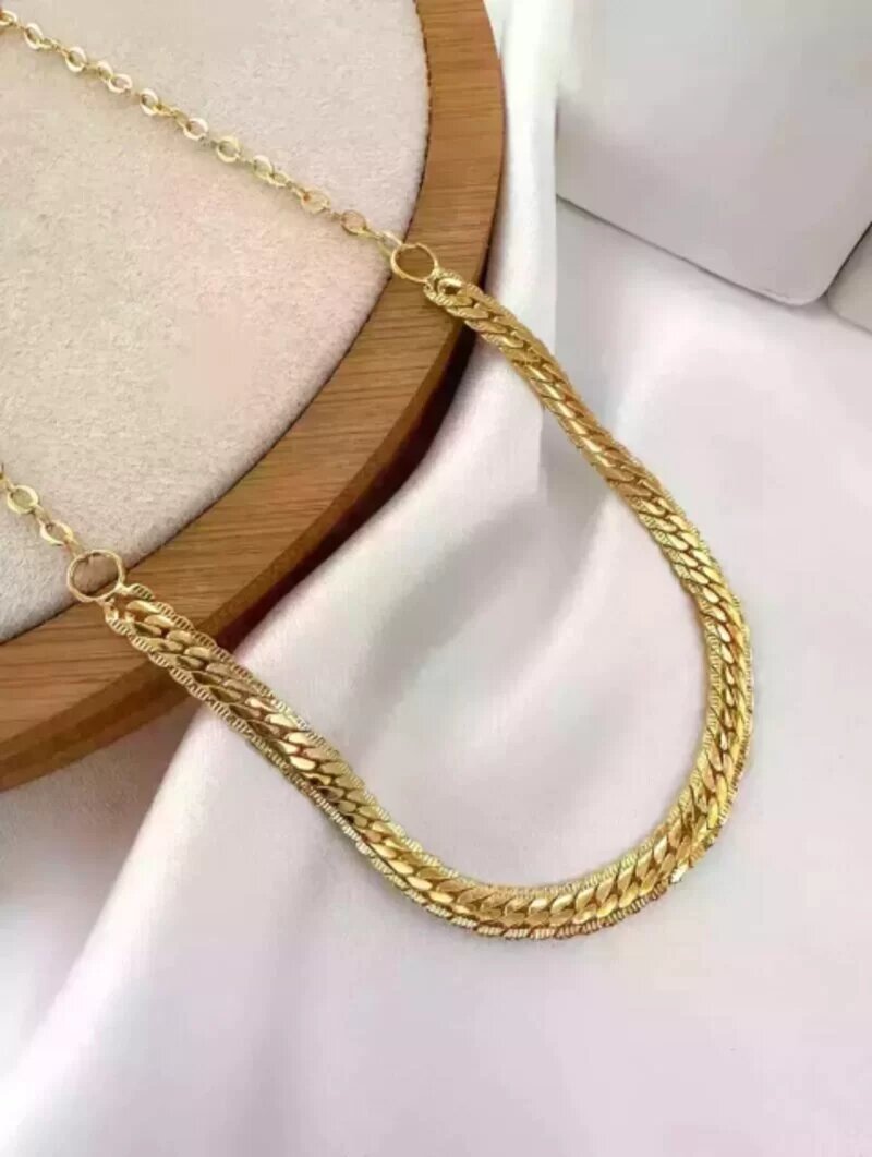 colar folheado a ouro 18k e prata 925 fita detalhada.