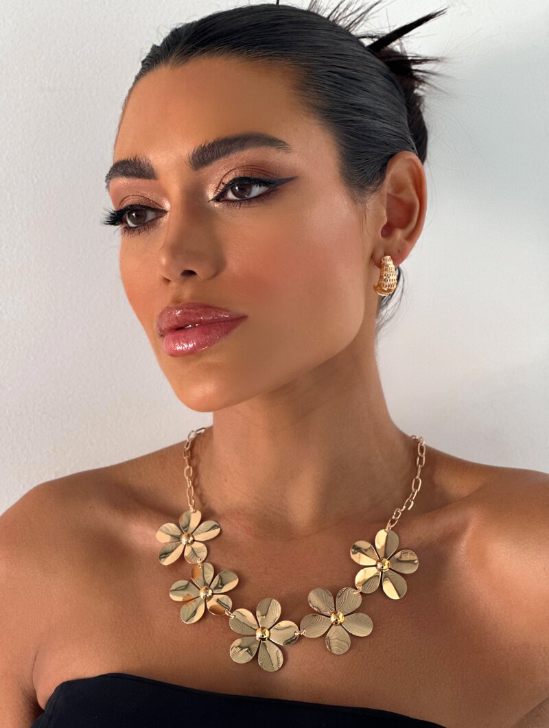 Colar Folheado a Ouro 18k e Prata Cinco Flores Lisas