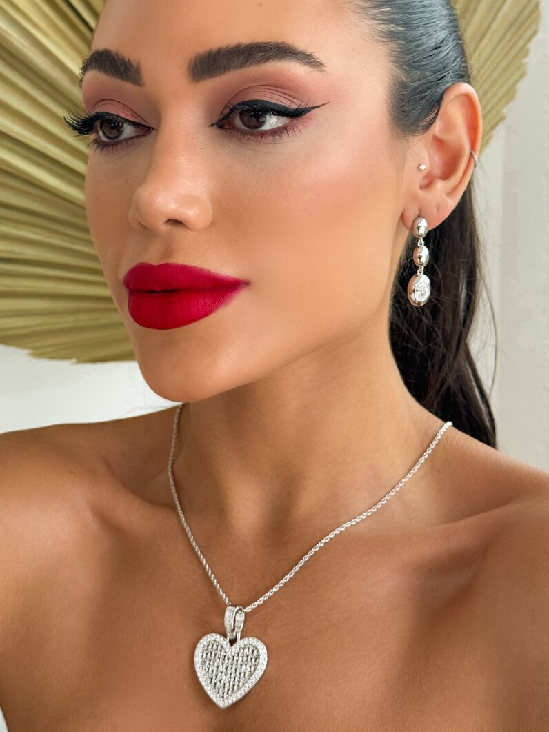 Colar Folheado a Ouro 18k e Prata Coração Trabalhado na Zircônia