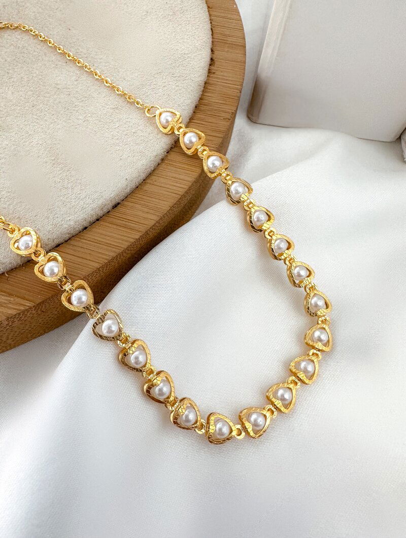 Colar Folheado a Ouro 18k e Prata Corações com Pérolas