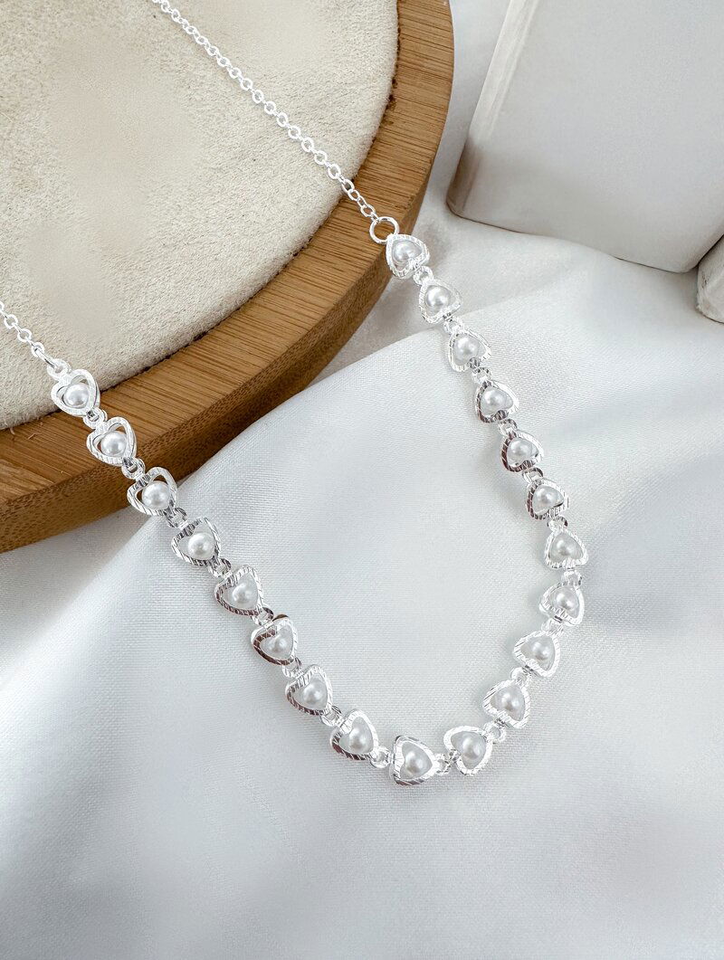 Colar Folheado a Ouro 18k e Prata Corações com Pérolas