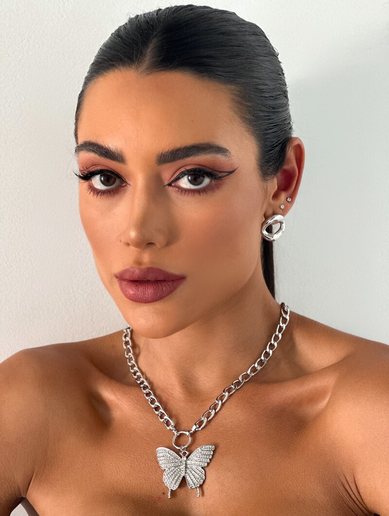Colar Folheado a Ouro 18k e Prata Correntaria com Borboleta