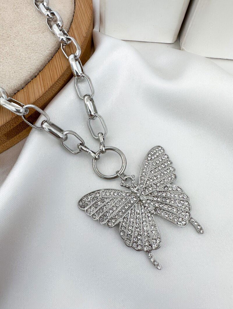 Colar Folheado a Ouro 18k e Prata Correntaria com Borboleta Cravejada