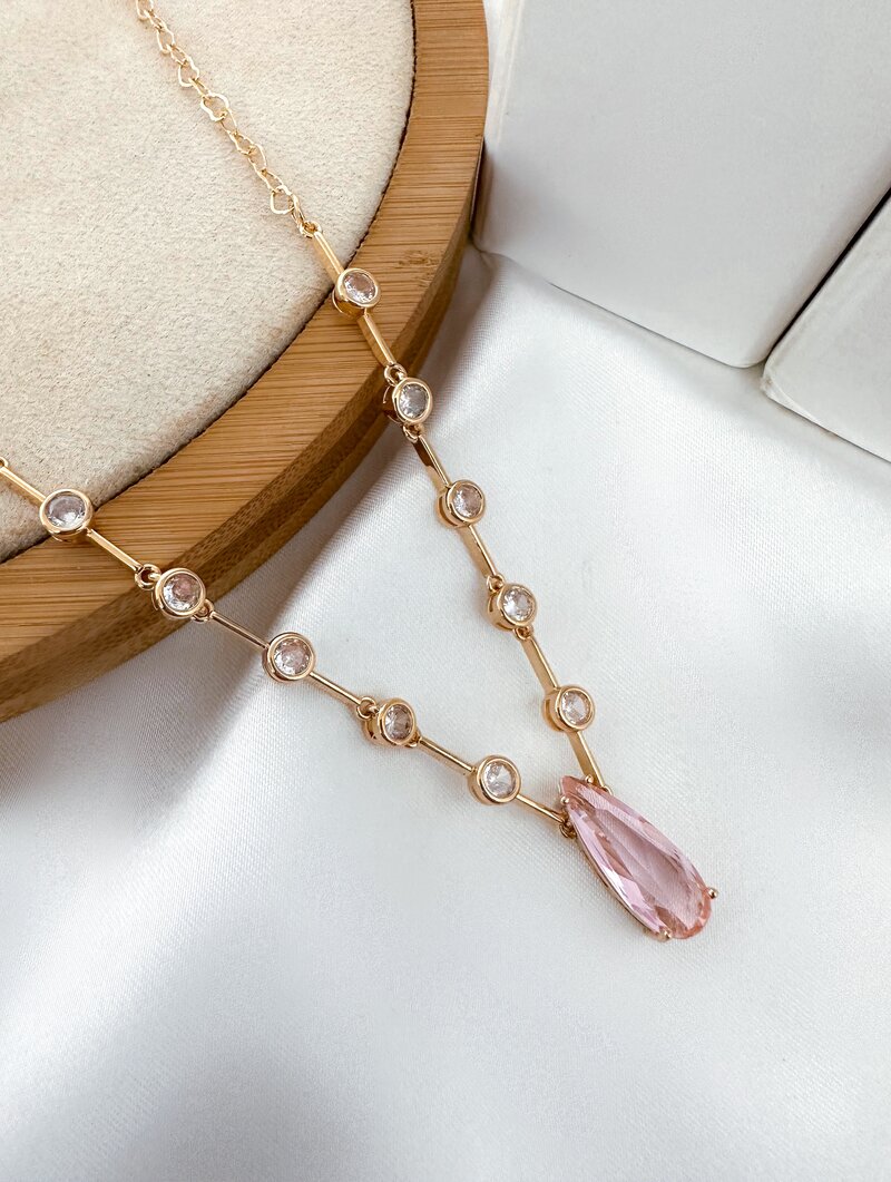 Colar Folheado a Ouro 18k e Prata Corrente com Pontos de Luz e Pingente Gota