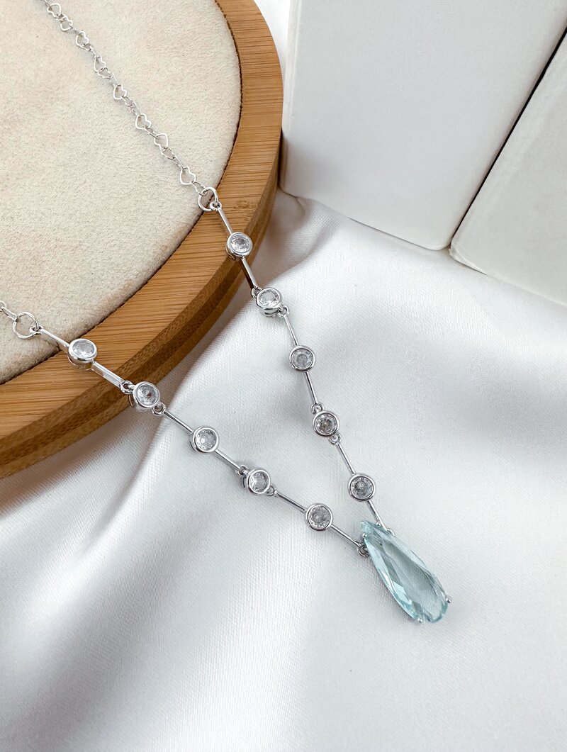 Colar Folheado a Ouro 18k e Prata Corrente com Pontos de Luz e Pingente Gota