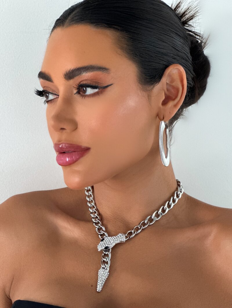 Colar Folheado a Ouro 18k e Prata Corrente com Serpente Cravejada