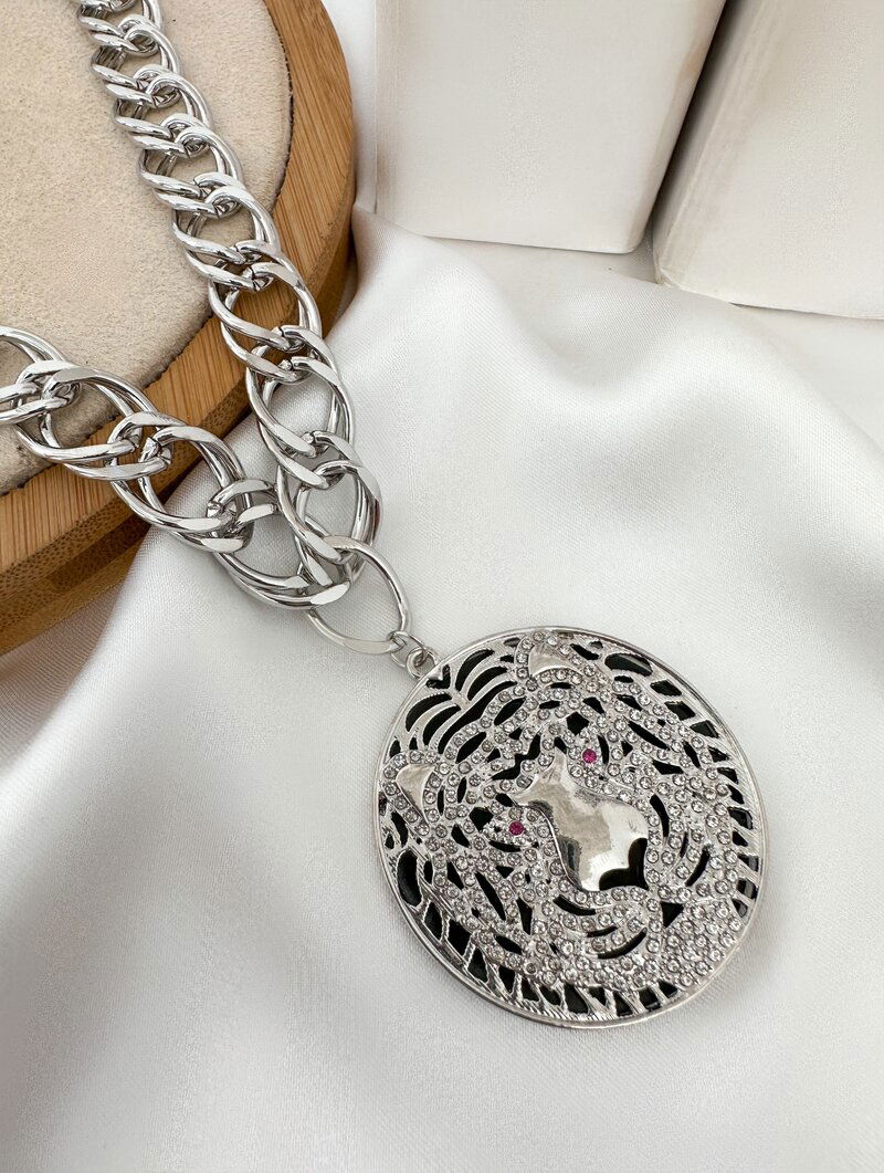 Colar Folheado a Ouro 18k e Prata Corrente Elos com Pingente Tigre