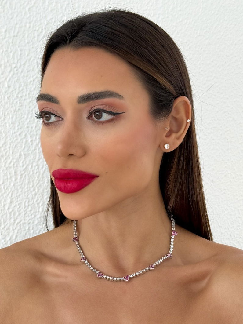 Colar Folheado a Ouro 18k e Prata Cravejado com Corações