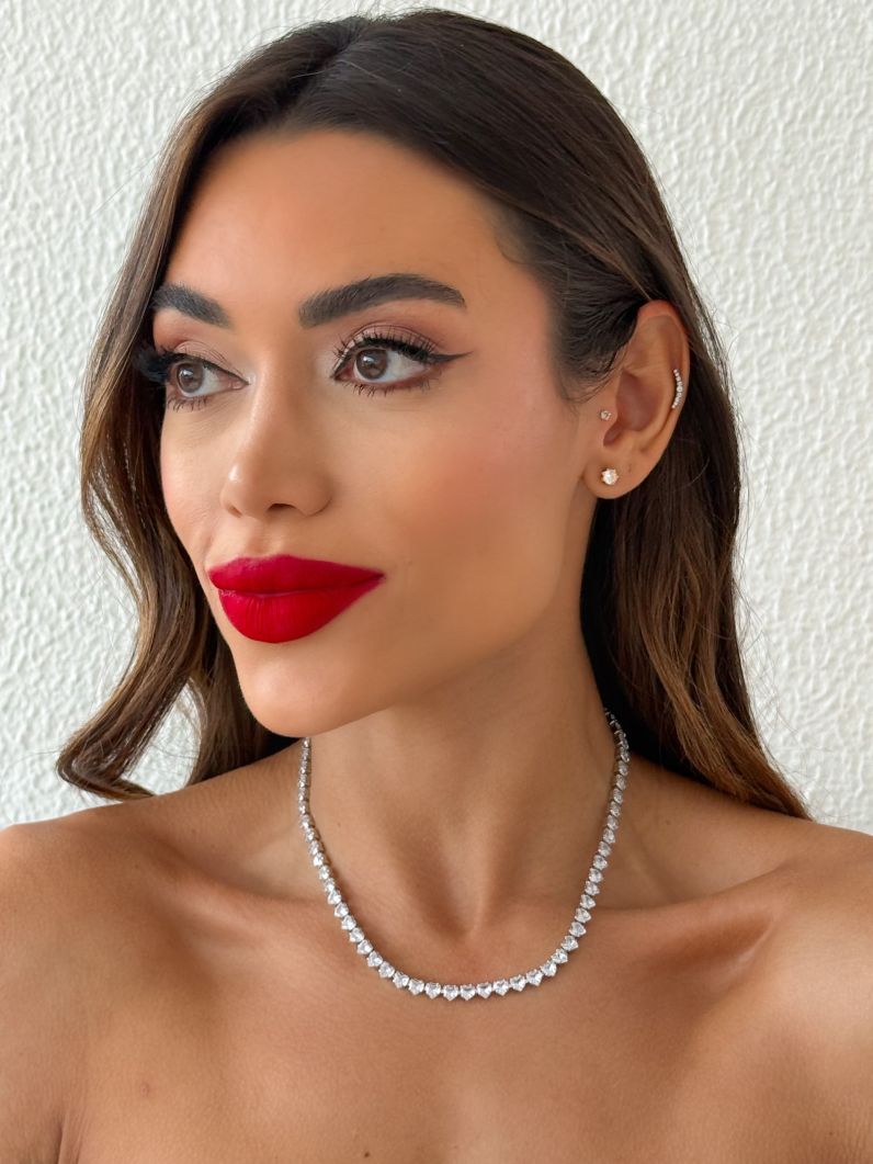 Colar Folheado a Ouro 18k e Prata Cravejado Corações