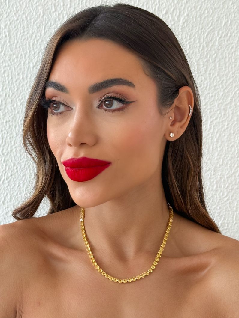 Colar Folheado a Ouro 18k e Prata Cravejado Corações