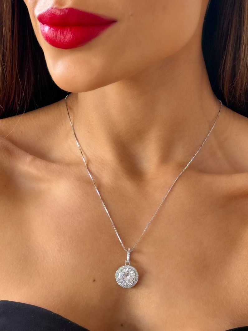 Colar Folheado a Ouro 18k e Prata Design Circulo Cravejado