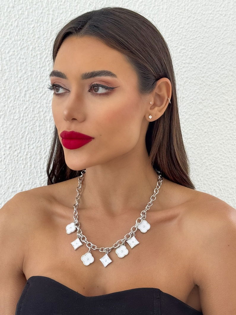 Colar Folheado a Ouro 18k e Prata Elos Com Inspiração Vg resinado