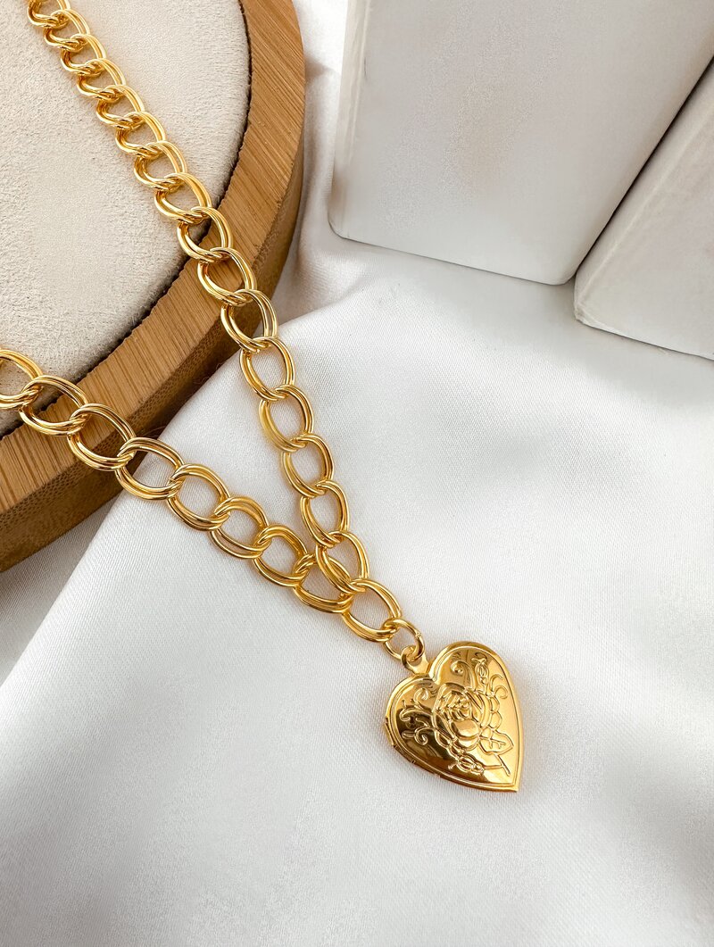 Colar Folheado a Ouro 18k e Prata Elos Duplo com Coração Relicário