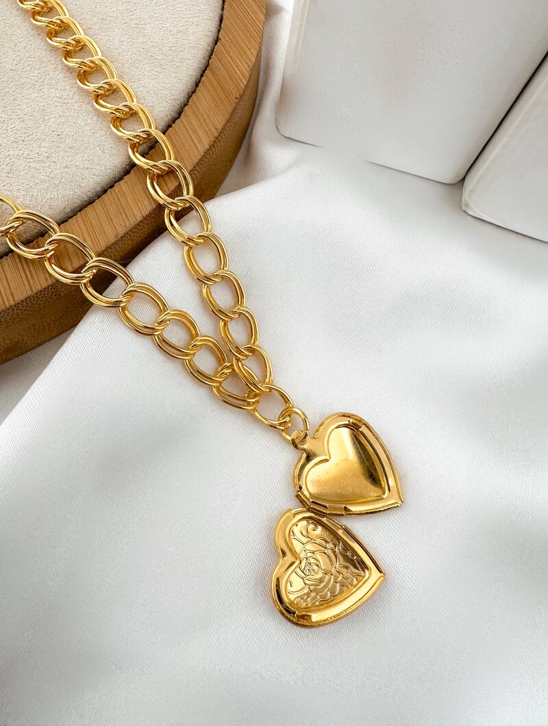 Colar Folheado a Ouro 18k e Prata Elos Duplo com Coração Relicário