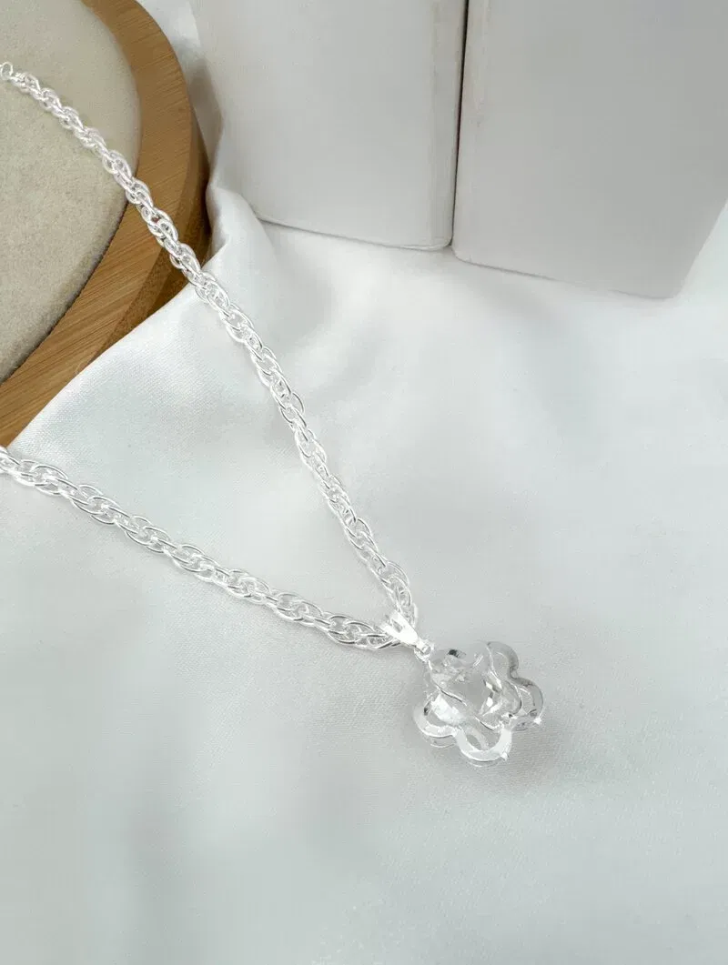 Colar Folheado a Ouro 18k e Prata Elos Interligados Pingente Flor com Cristal