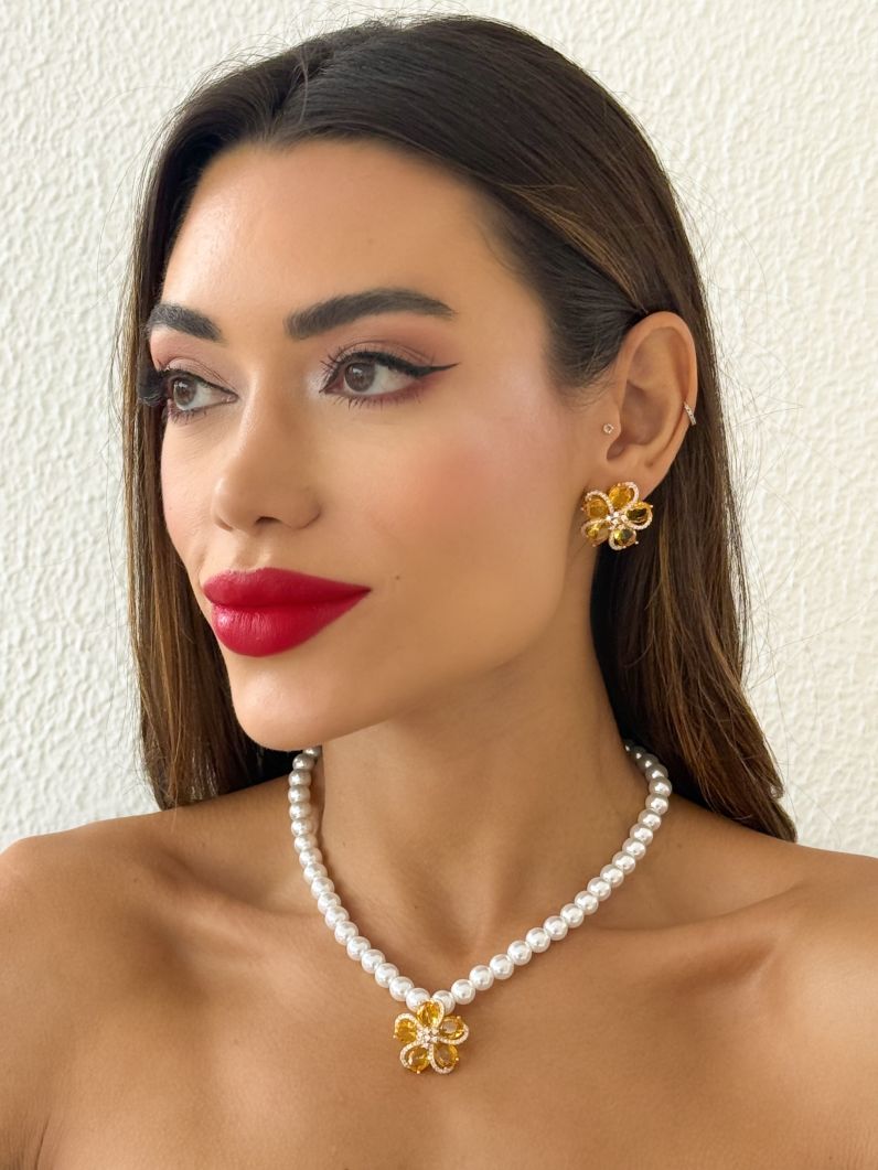 Conjunto Colar e Brinco Folheado a Ouro 18k e Prata Flor Pérola Zircônia